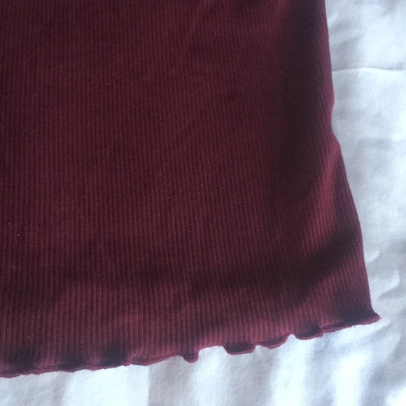 Burgundy off the shoulder crop top - Picture 3 of 3